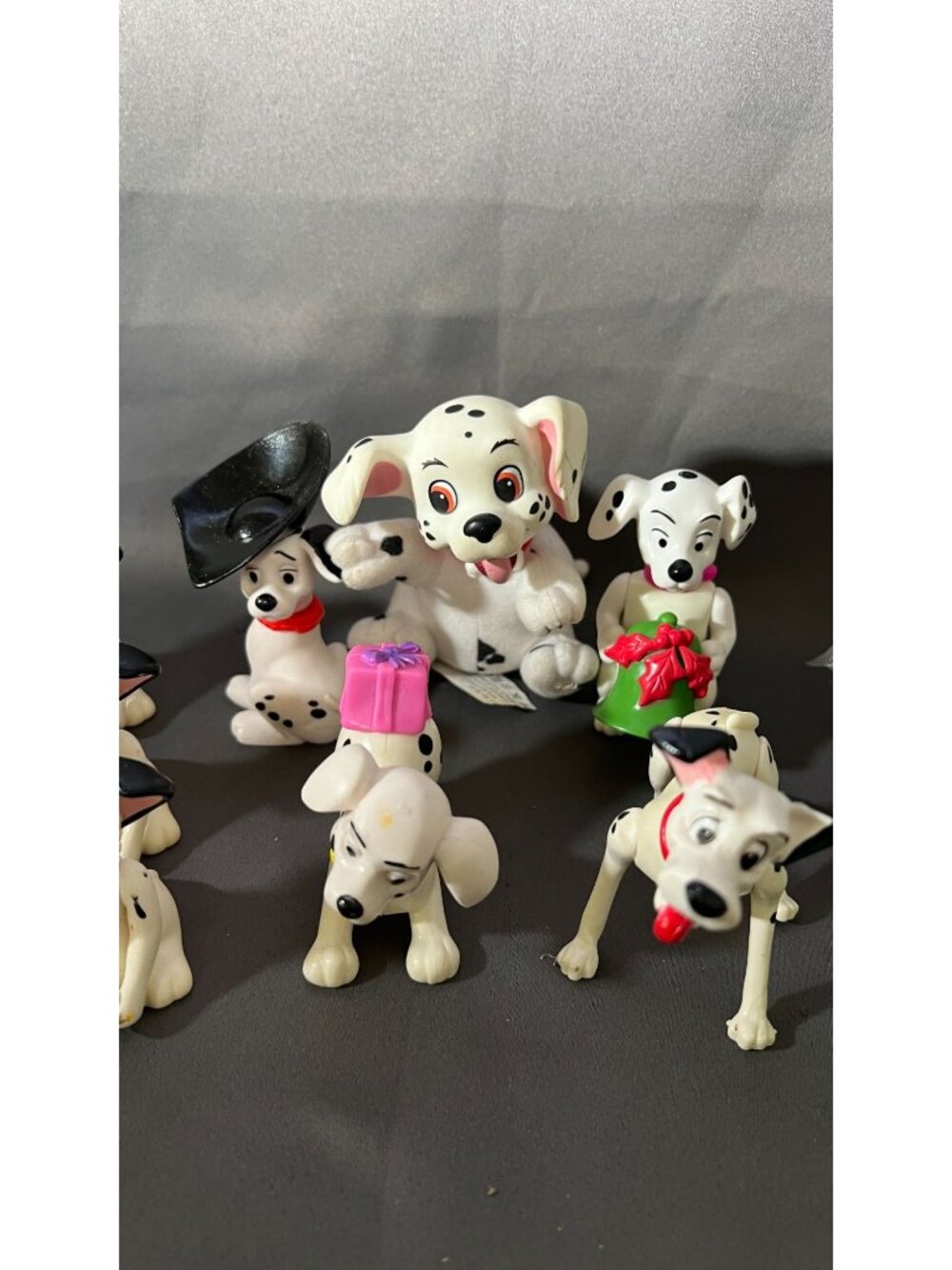 Vintage Dalmatian Dog Figures Lot Playset With Accessories Toys - Picture 3 of 4